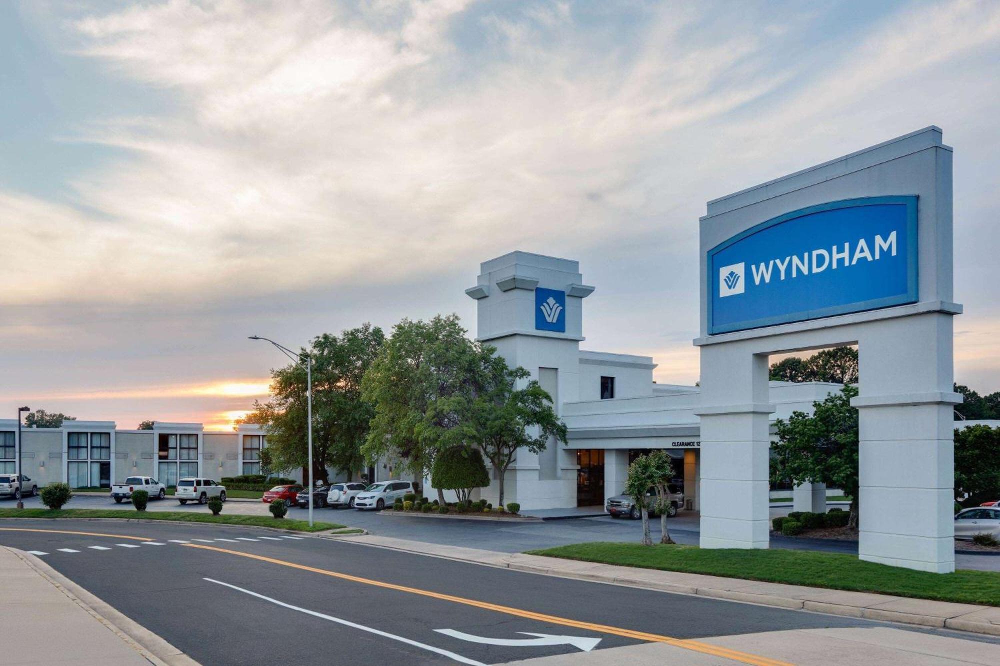 Wyndham Riverfront Hotel Little Rock Kültér fotó